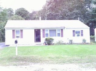 21 Wilson Ave, Riverhead, NY 11901