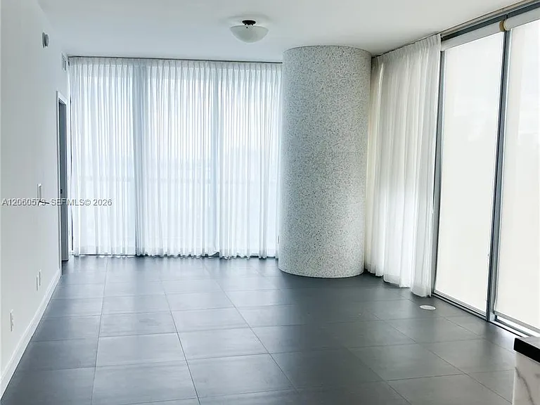 888 Biscayne Blvd #3701 — Photo 4