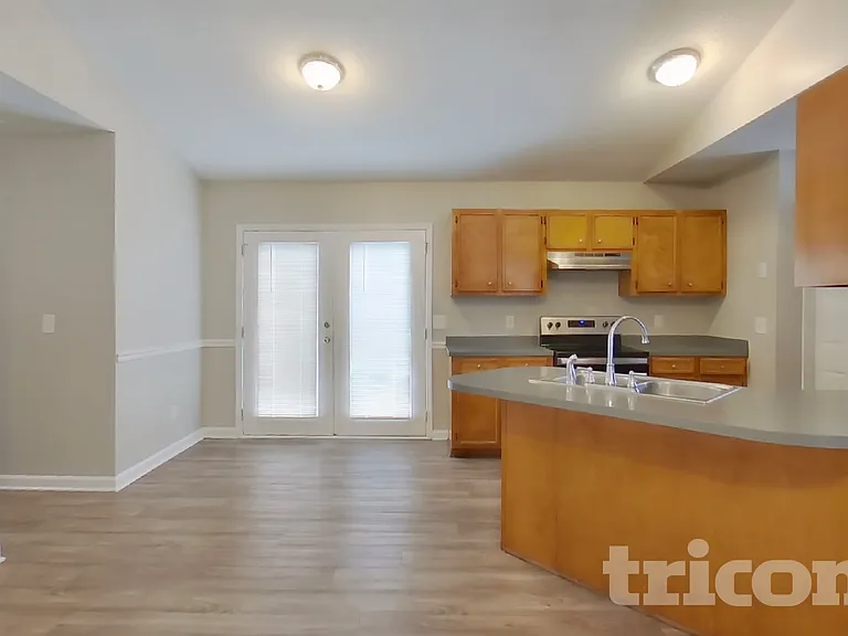 120 Huntwood Trl — Photo 4