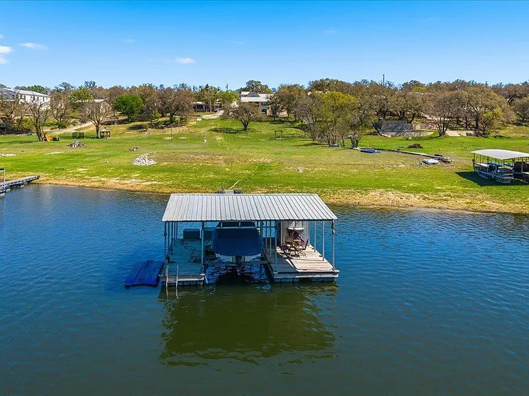 25207 Lake View Dr — Photo 3