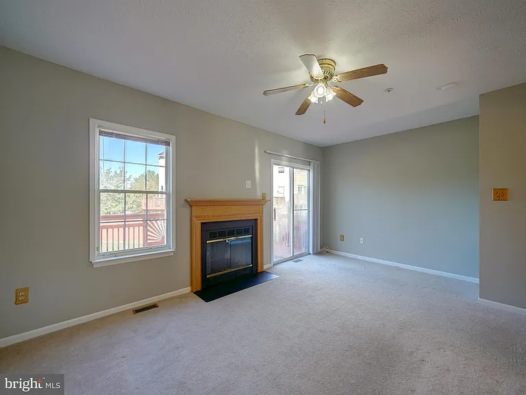 9314 Lawson Ln — Photo 11