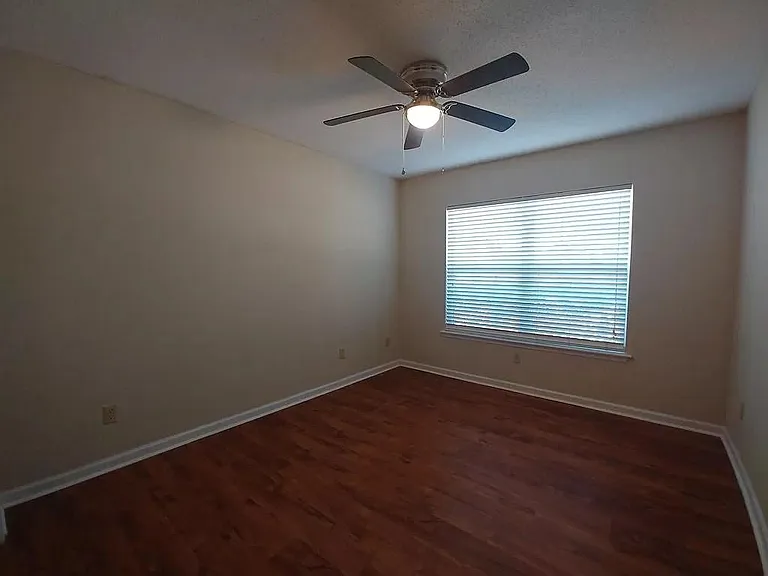 104 Brookfair Ln — Photo 18