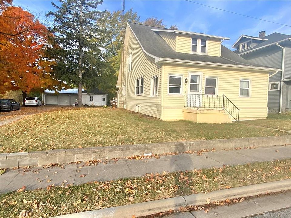 1st image of 422 N Main St