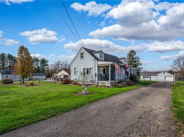 238 Wintergreen Dr, Butler, PA 16001
