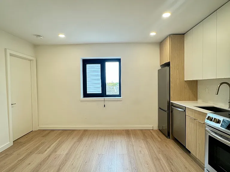 20 Parker Hill Ave #9 — Photo 4