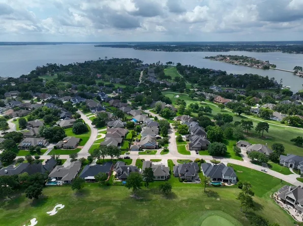 108 Somerton Dr, Montgomery, TX 77356