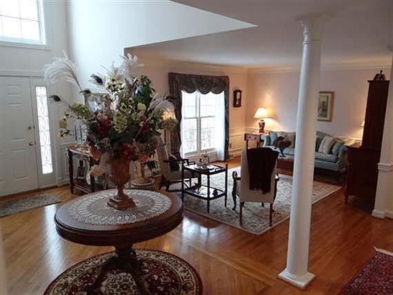 4th image of 768 Andover Village Dr