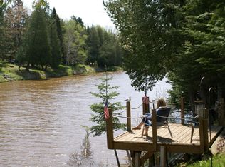 N5271 N Riverview Rd, Hessel, MI 49745