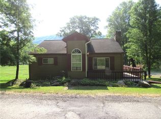 1000 Seybertown Rd, Karns City, PA 16041