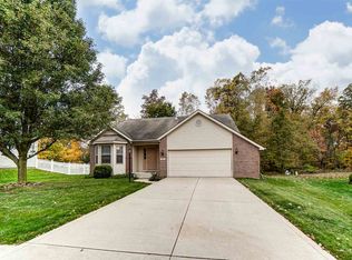 311 Lightning Wood Ct, Fort Wayne, IN 46804