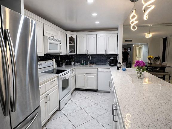 5th image of 20441 NE 30th Avenue #218-9