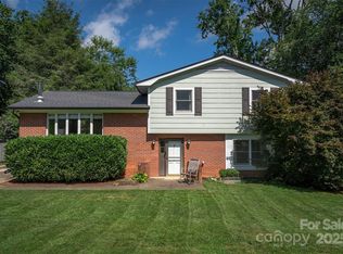 300 Donnybrook Dr, Asheville, NC 28806