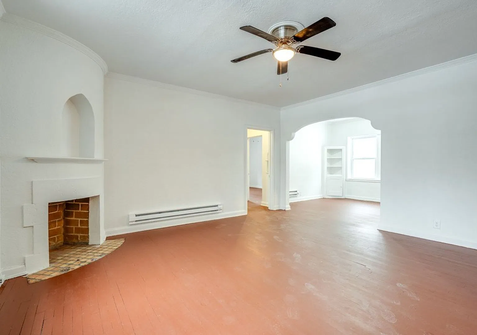 2828 South Moreland Blvd — Photo 4
