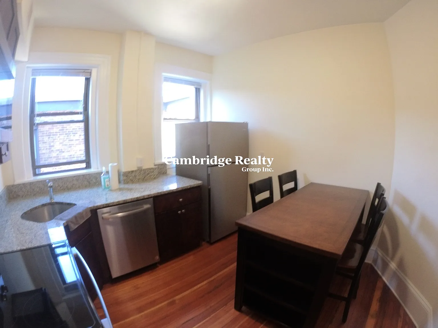 2 bed, 1.0 bath, $3,200 — Photo 2