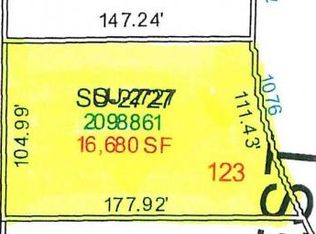 1076 Crown Pointe Cir, Suamico, WI 54173