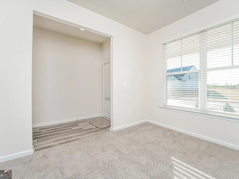 317 Limestone Cir — Photo 9