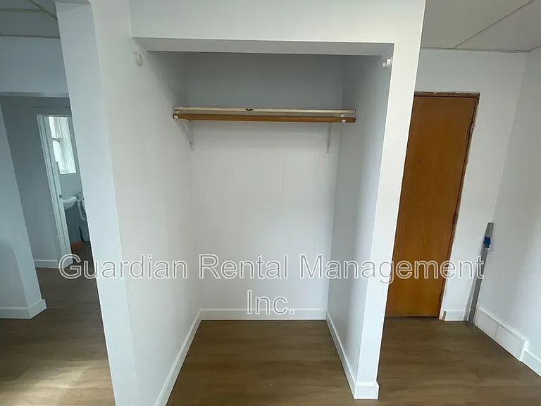 245 McIntyre St #2 — Photo 7
