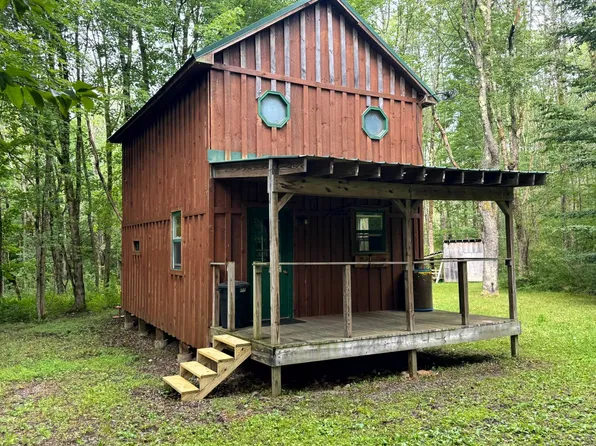 16 Lost Ridge Rd, Camden, NY 13316