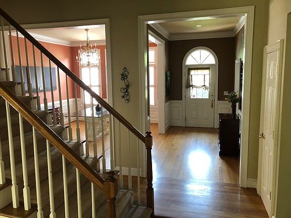 3rd image of 5335 Chaversham Ln