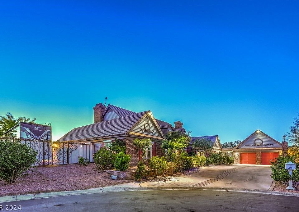 2930 Blaney Ct, Las Vegas, NV 89121 | Zillow