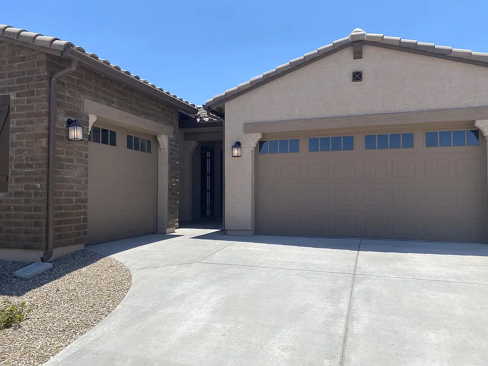 9533 W Getty Dr