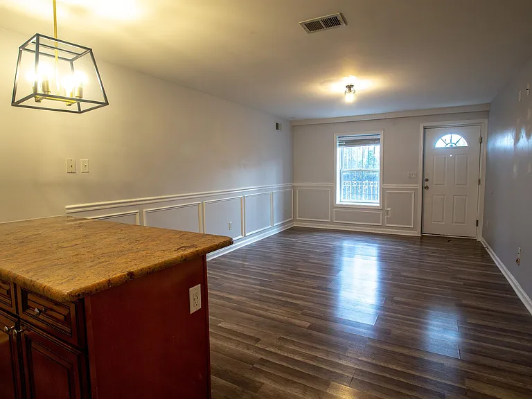 171 Clifford St #1 — Photo 6