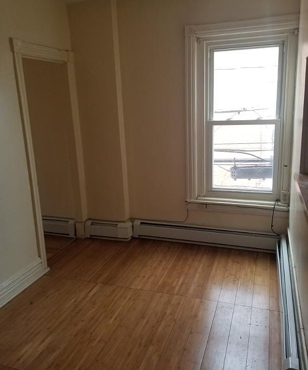 2nd image of 611 N 16th St