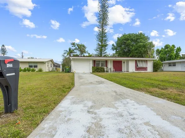 3145 Dividing Creek Dr, Sarasota, FL 34237