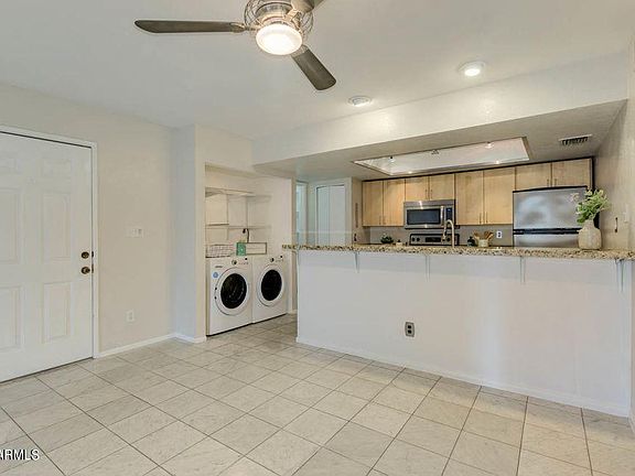 2nd image of 1920 W Lindner Ave Unit 211