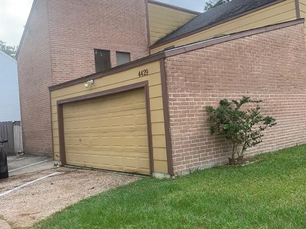 4429 W Cypress Villas Dr, Spring, TX 77379