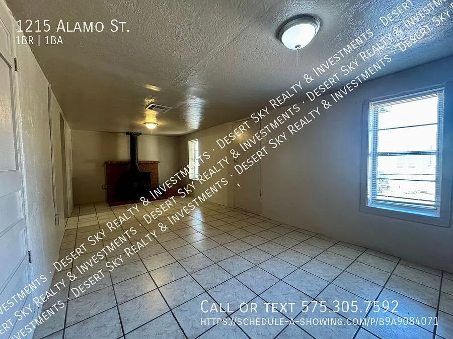 1 Bedroom 1 Bath with Flex Room — Photo 4