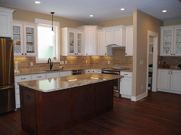 5th image of 12547 Retreat Dr #33