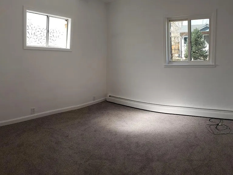 204 E Emma St — Photo 28
