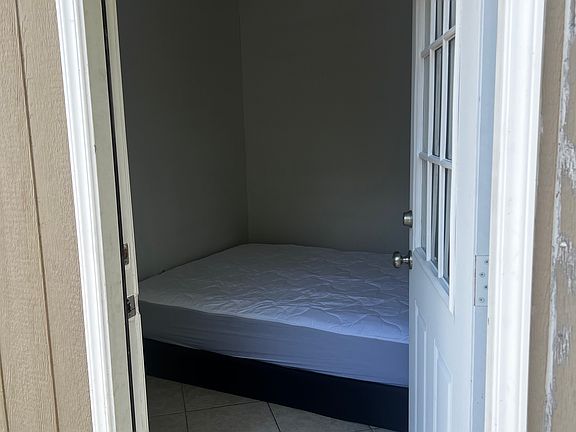 2nd image of 7292 Oak Meadows Cir #7292