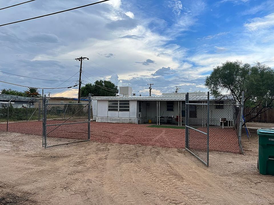 2nd image of 4601 N Camino Aire Fresco