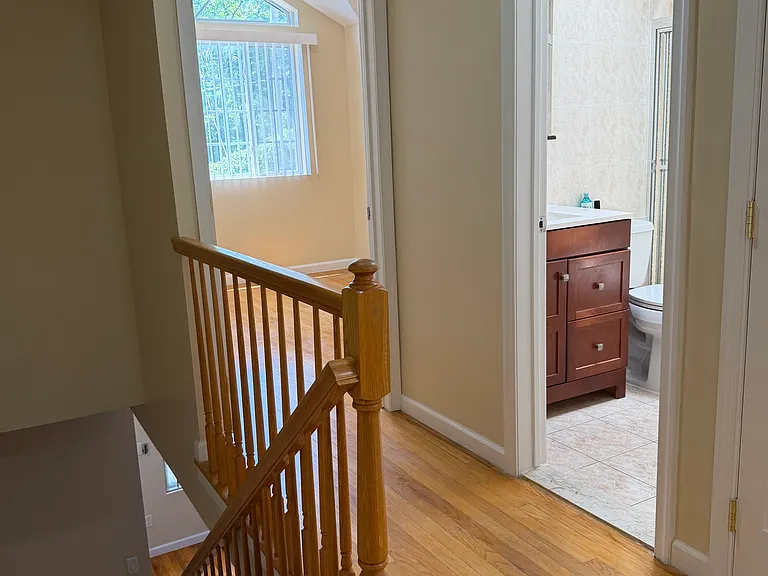 341 Hunter Ave — Photo 7