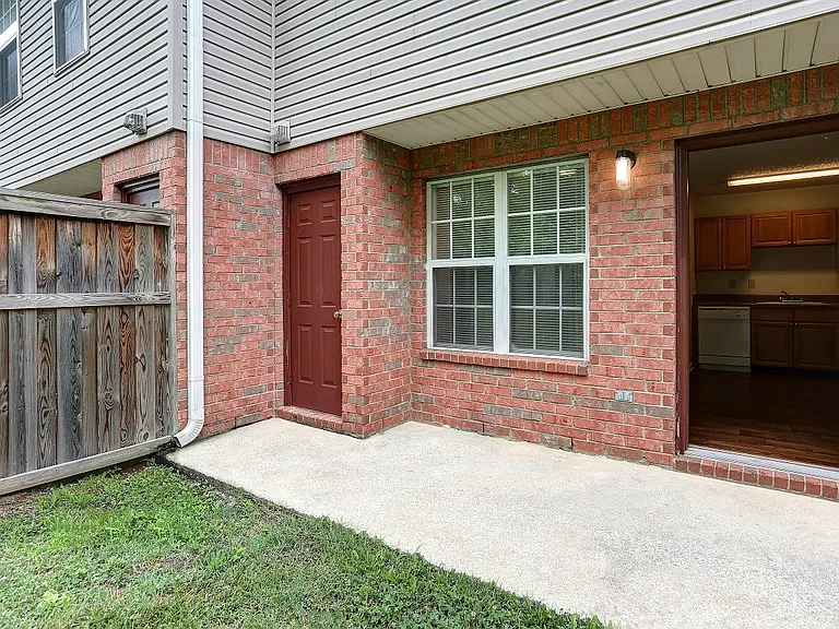 Rutherford Pointe Townhomes — Photo 8