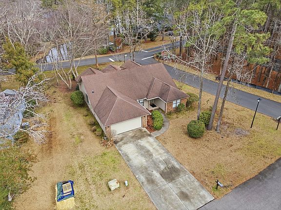 2nd image of 101 Hickory Dr.