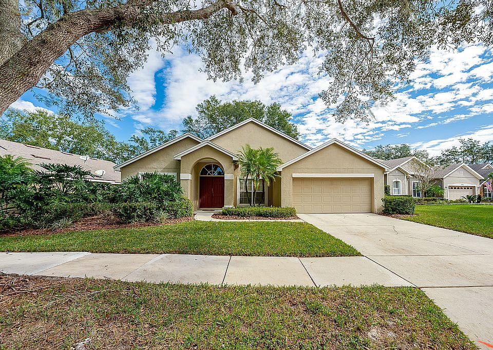 1st image of 547 Lakeworth Cir
