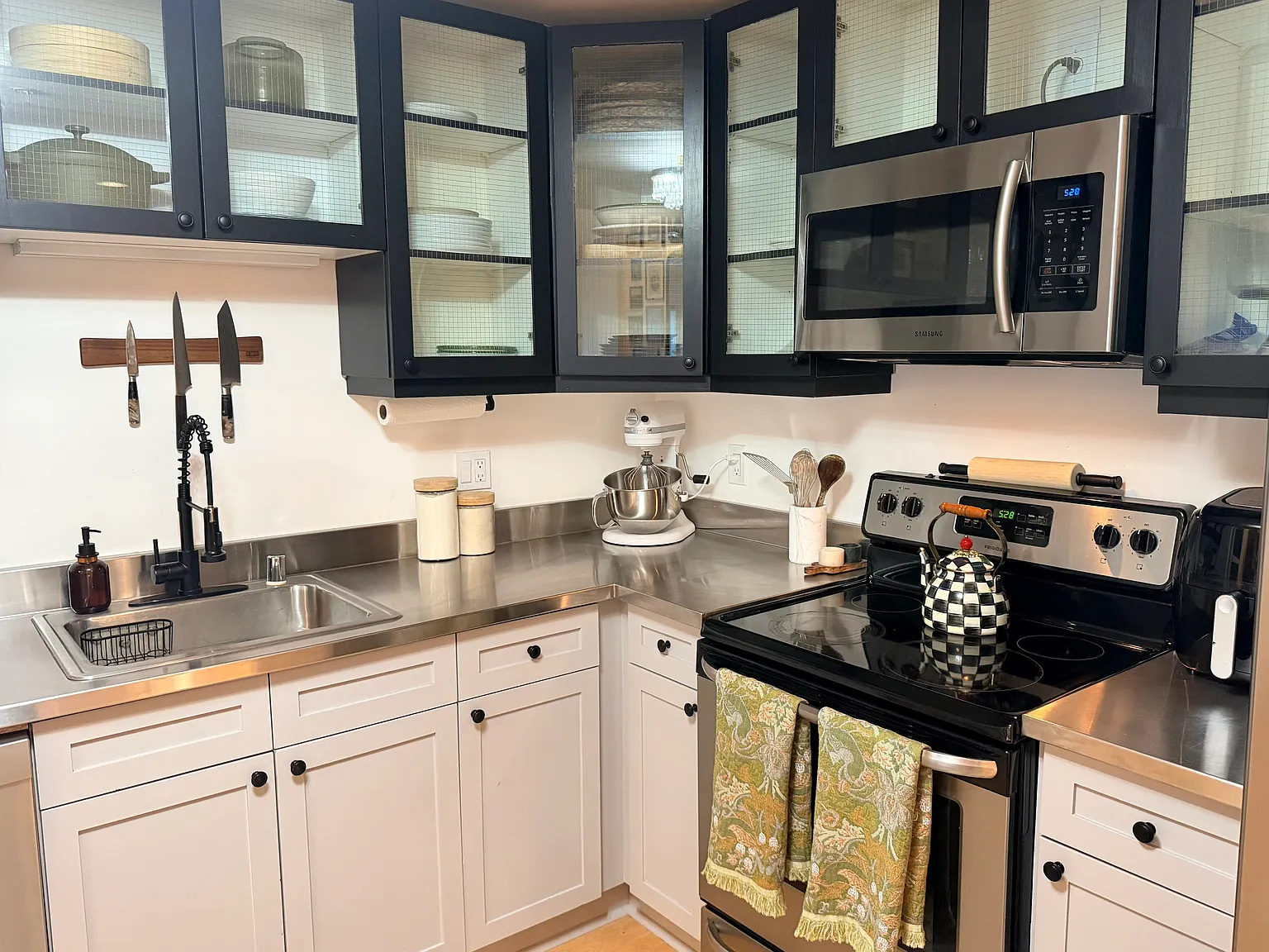 1 bed, 1100 sqft, $6,500 — Photo 4