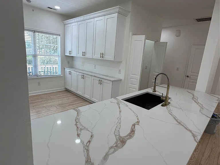 732 Inwood Hill Dr — Photo 5