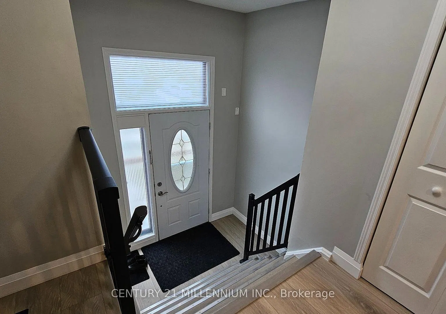 3 bed, $2,990 — Photo 2