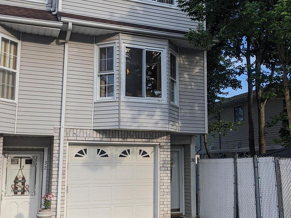 1st image of 30 Susanna Ln