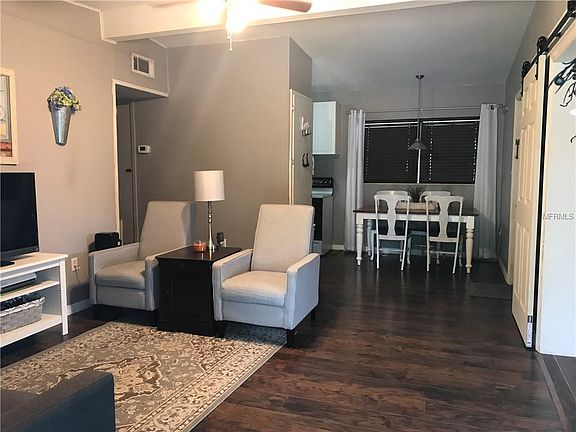 3rd image of 1765 Margaret Ave