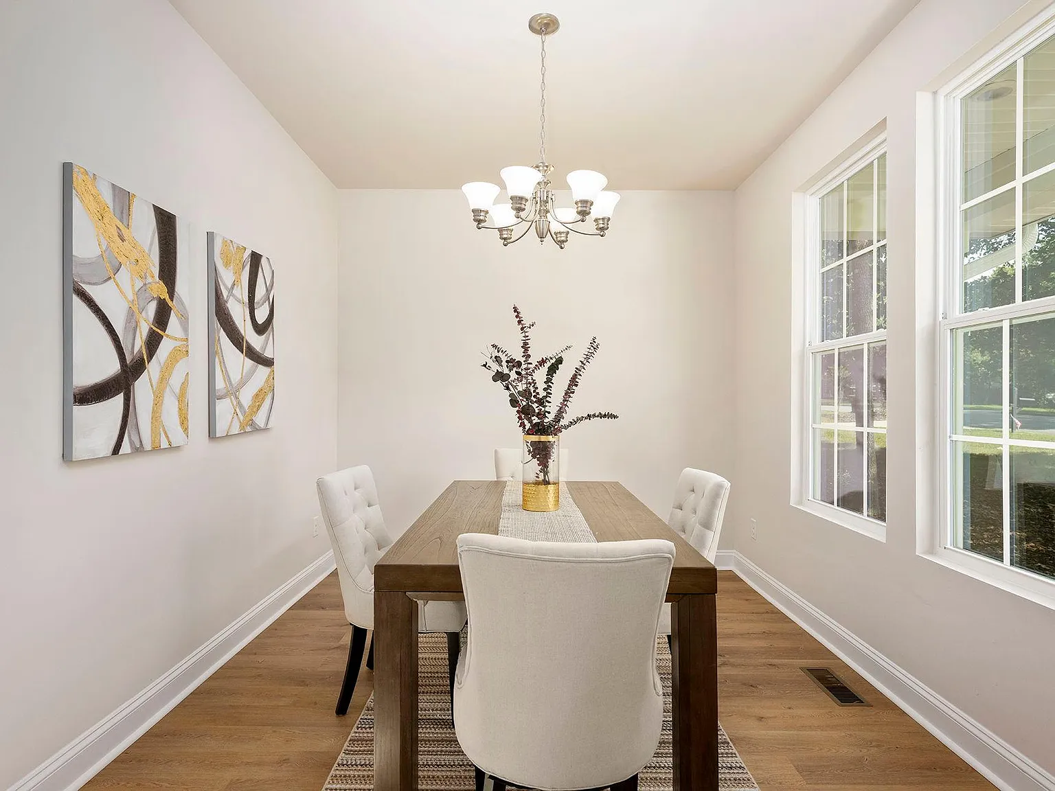 4 bed, 3.5 bath, 2534 sqft, $2,850 — Photo 3