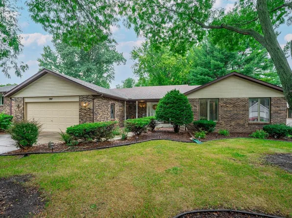 1747 Arnold Ave, Rockford, IL 61108