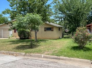 1617 Montclair Dr, Fort Worth, TX 76103