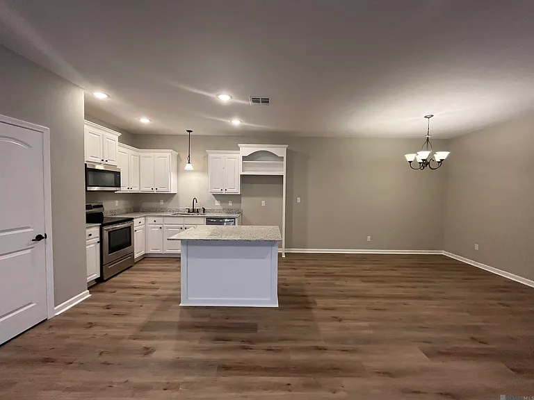 205 River Mill Dr — Photo 3