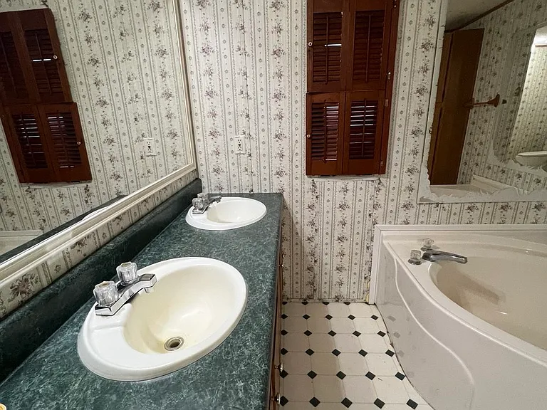 34 Gold Finch Ln — Photo 3