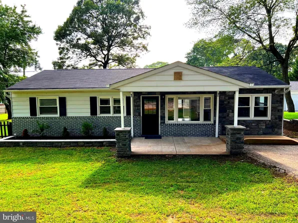 7944 Elizabeth Rd, Pasadena, MD 21122